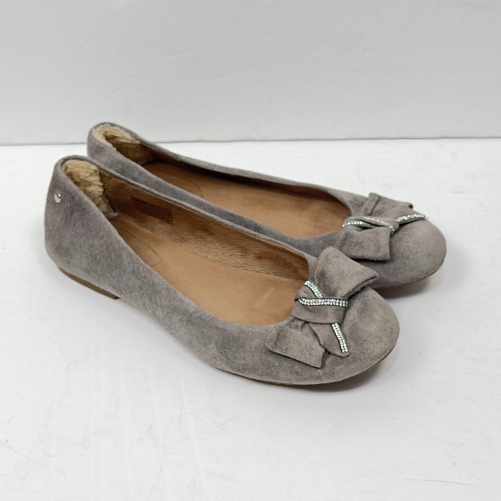 UGG Jacqueline Swarovski Crystal Embellished Suede Flats Sz 7.5